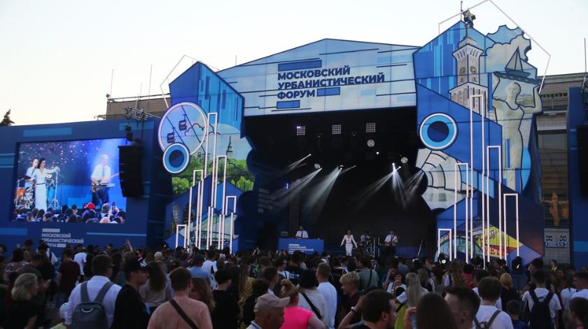 Известные артисты и диджеи выступят на ночных дискотеках МУФ в "Лужниках"