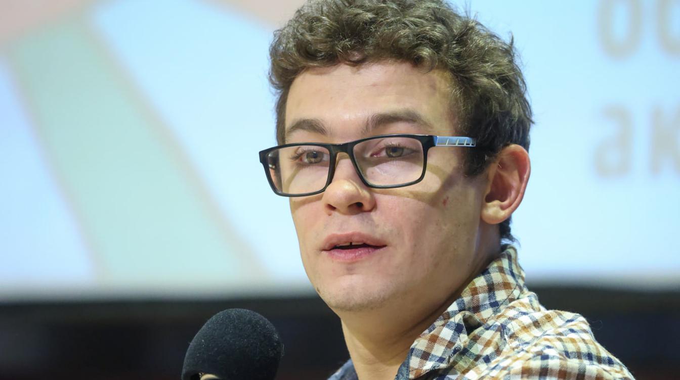 Укусившего официантку Кологривого отправили в камеру на четверых злодеев