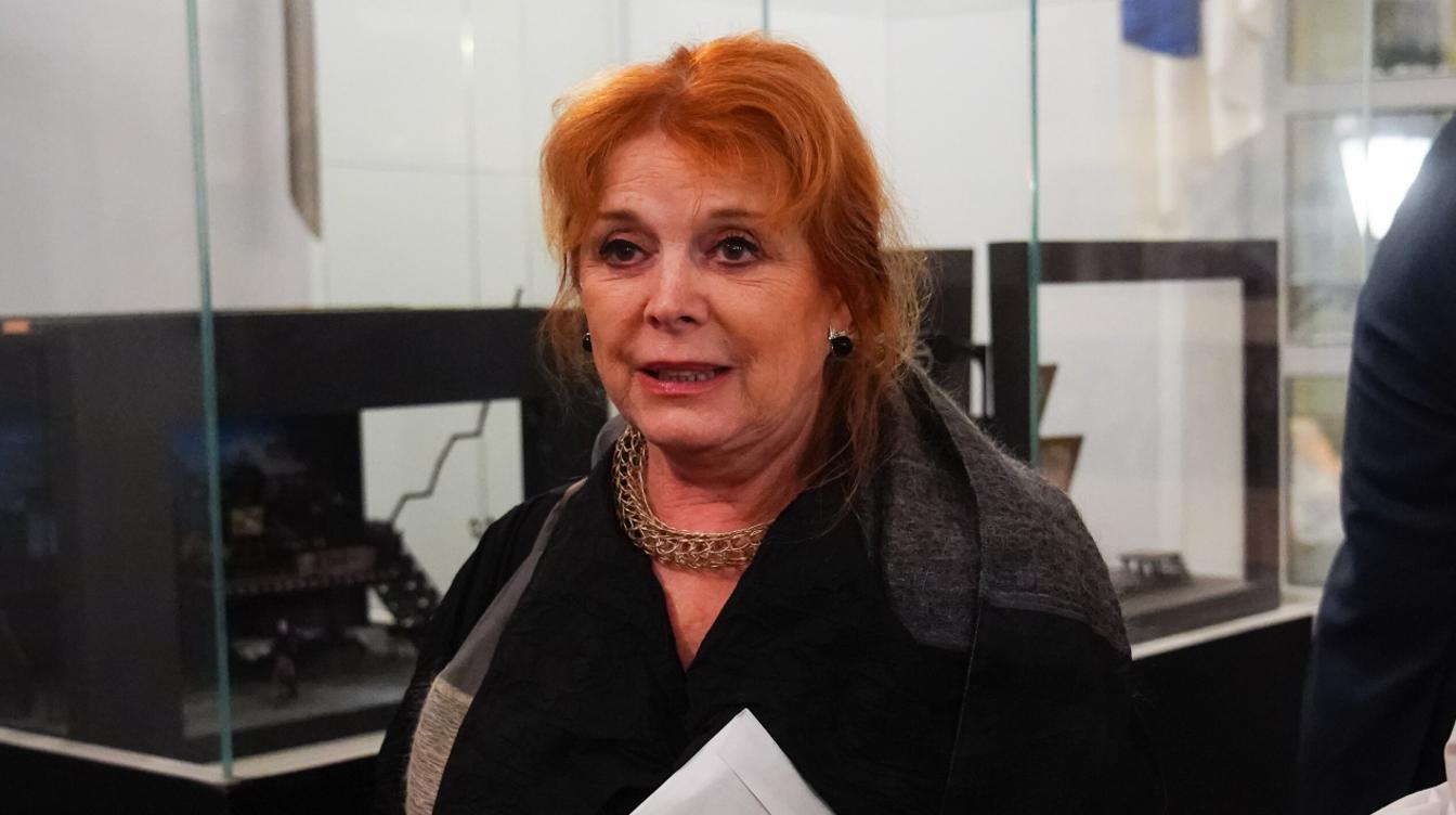 Юмористку Новикову погнали из России: что произошло