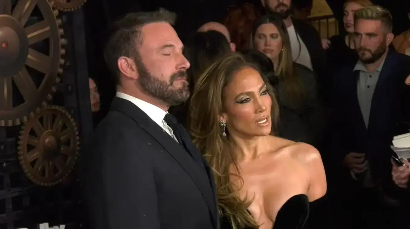 Лопес обозвала Аффлека плохим любовником и готова спеть об этом