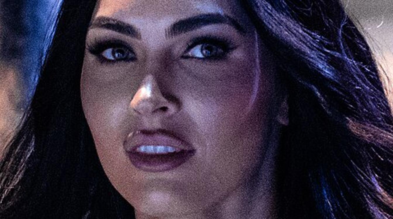 Известная актриса сбежала от любовника на последних месяцах беременности