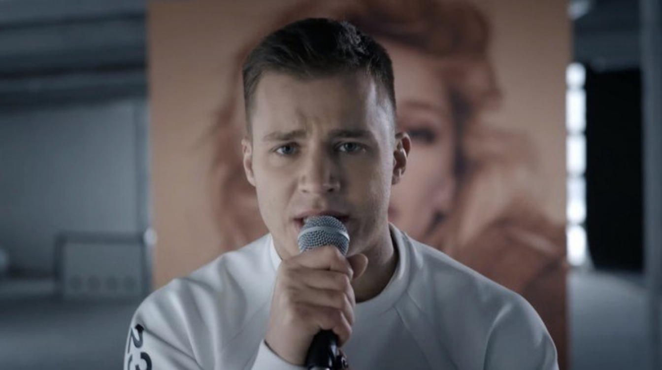 Российский певец бросился в воду и спас почти утонувшую женщину