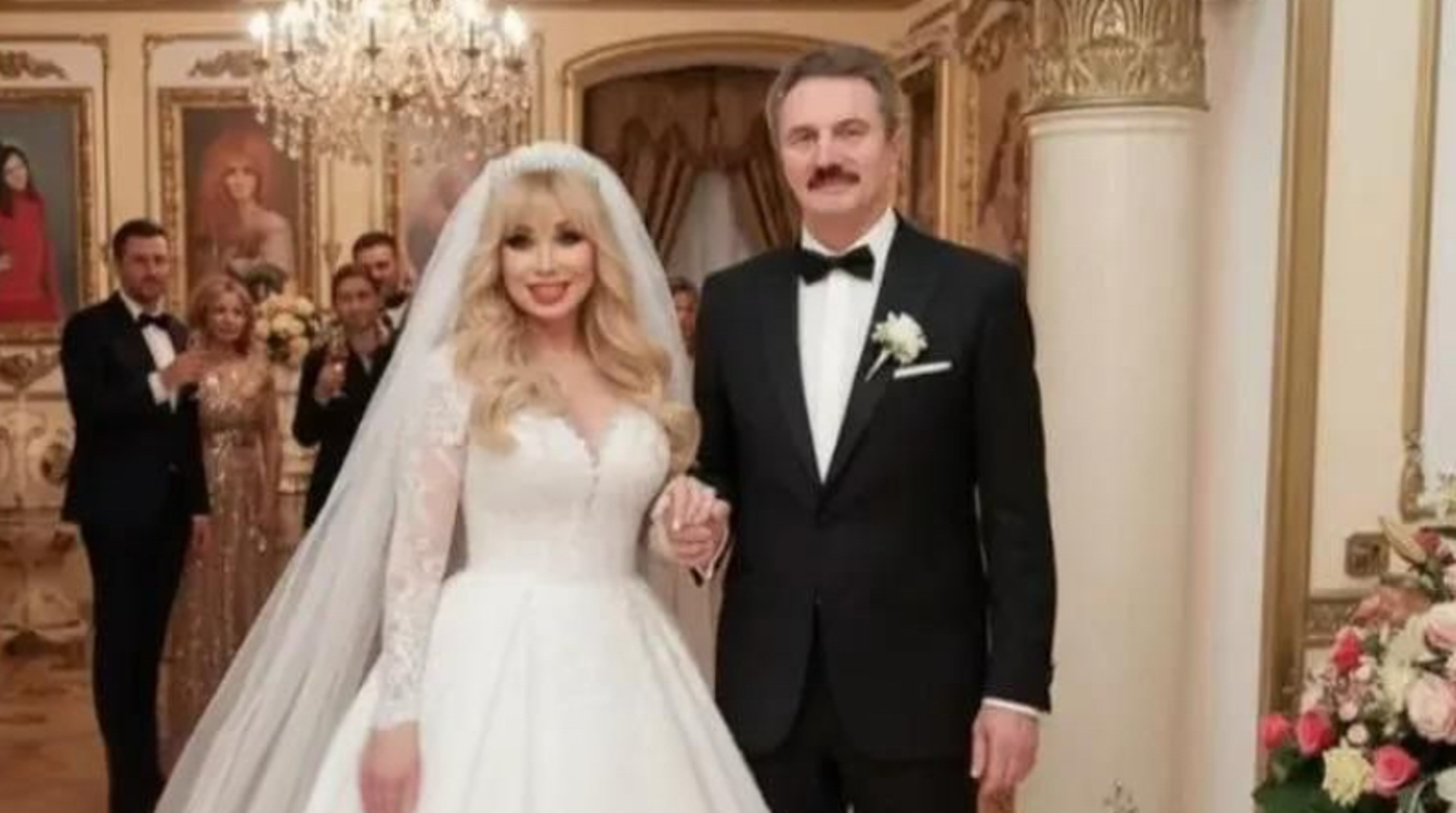 61-летняя Маша Распутина сыграла свадьбу